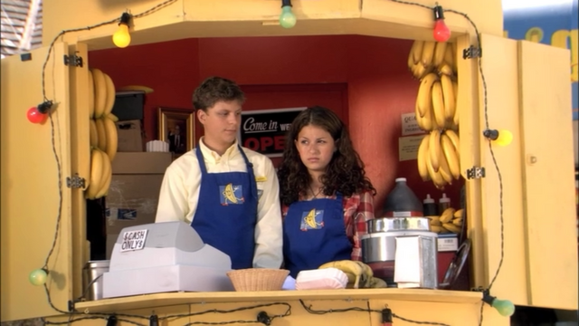 File:1x02 Top Banana (11).png