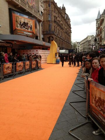 File:London S4 Premiere (02).jpg