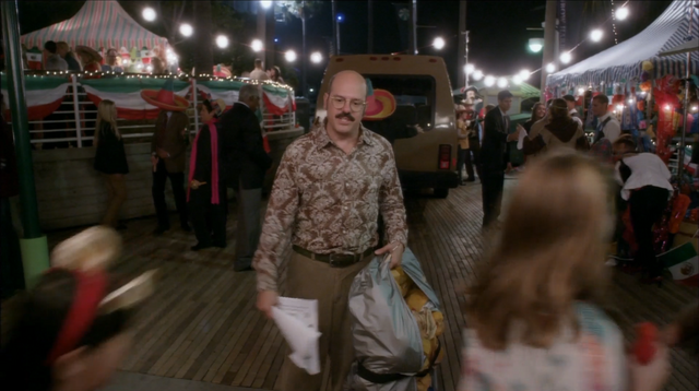 File:4x09 Smashed (80).png