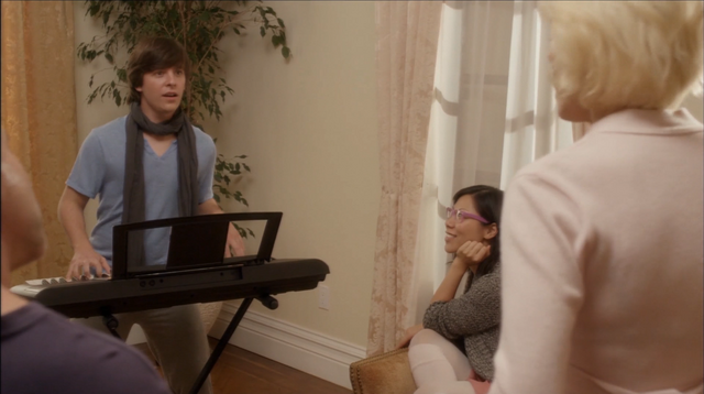 File:4x09 Smashed (38).png