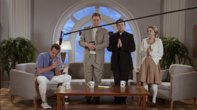 File:4x07 Colony Collapse (056).png