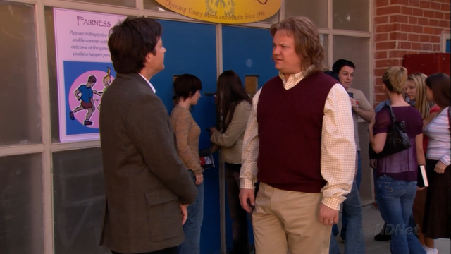 File:3x09 S.O.B.s (48).png
