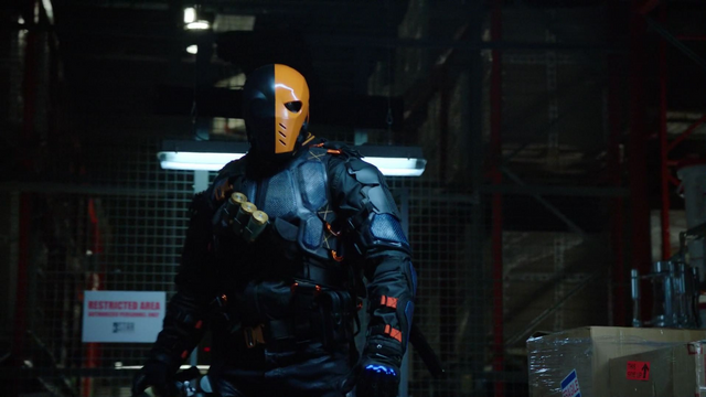 File:Deathstroke attacks Caitlin and Cisco.png