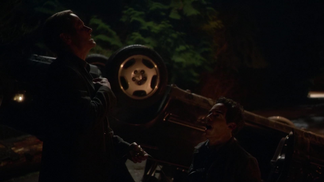 File:Eobard kills Wells.png