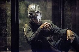 The-flash-season-2-episode-14-recap-escape-from-earth-2-845433.jpg