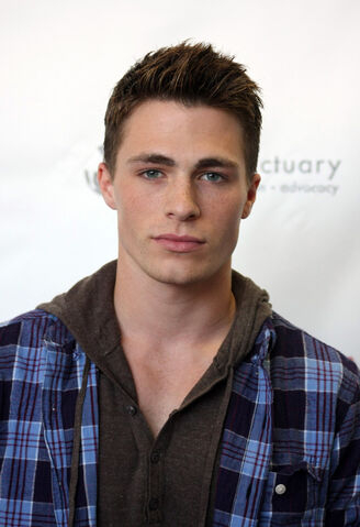 Datei:Colton-haynes-1339784182.jpg