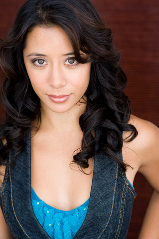 File:Tara Macken.png