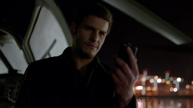 Datei:Guillermo Barrera Arrow TV Series 001.png