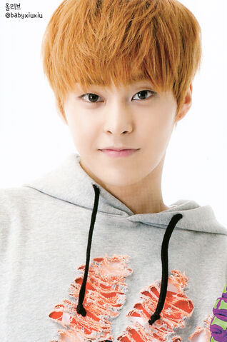 File:EXO-M-image-exo-m-36207851-2500-3766.jpg