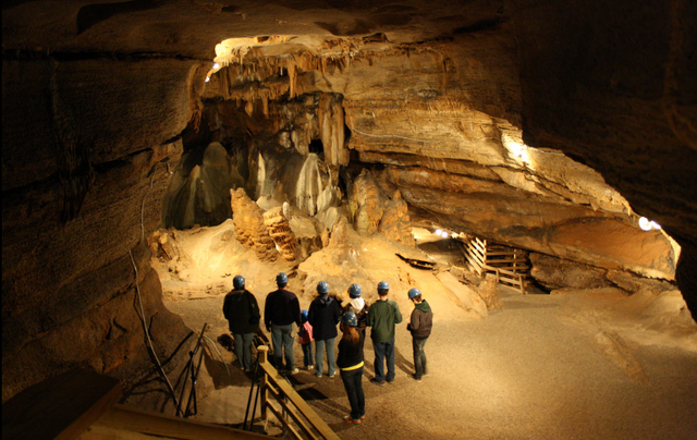 File:Seneca Cavern example.png