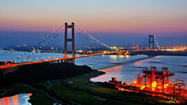 Jiangyin Yangtze River bridge-2.jpeg
