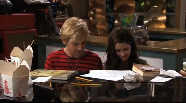 File:Ausllybreakdownthewall.jpg