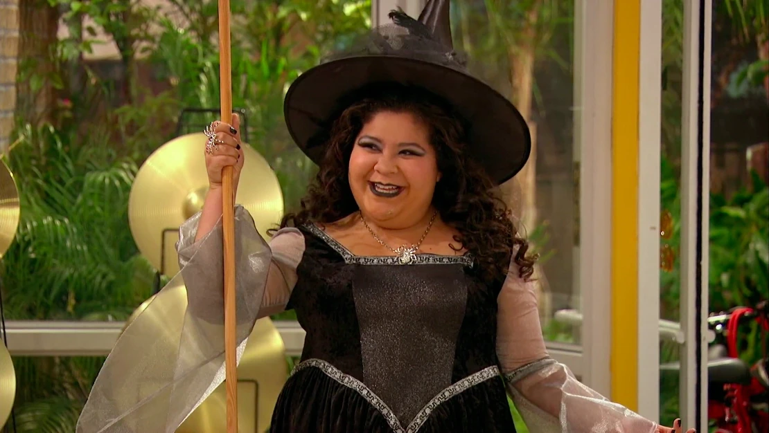 Trish De la Rosa/Season 2 Austin & Ally Wiki Fandom powered by Wikia