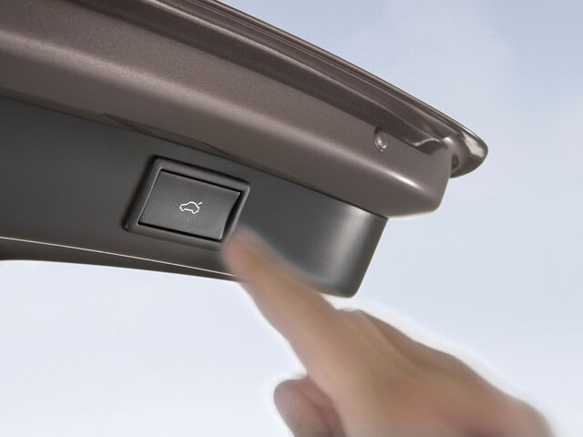 File:Skoda-Superb-Estate-69.jpg