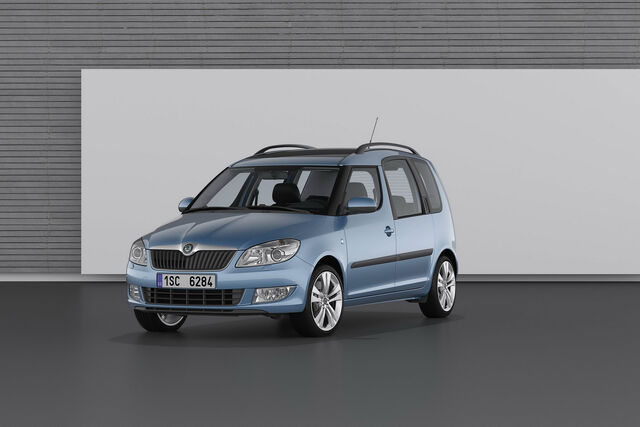 File:2010-Skoda-Fabia-Roomster-1.jpg