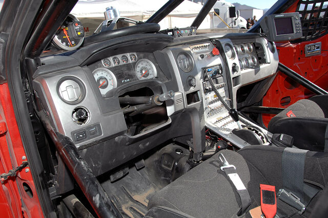 File:Svtraptorr 27.jpg