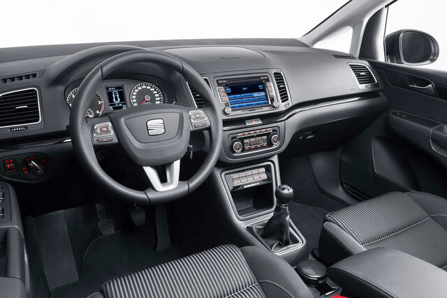 File:2011-Seat-Alhambra-MPV-3.jpg