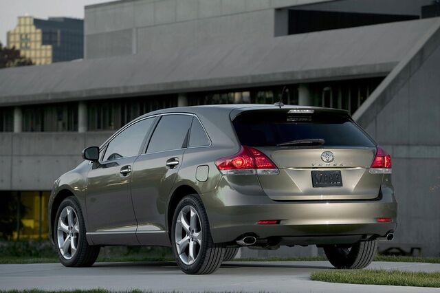 File:Toyota Venza 2.jpg