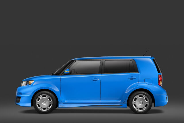 File:Scion-xB-RS-3.jpg