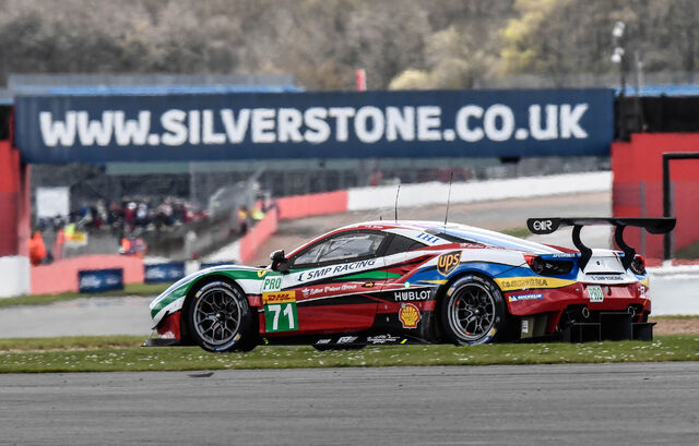 File:Ferrari-488-gte-at-the-2016-6-hours-of-silverstone 100552402 h.jpg