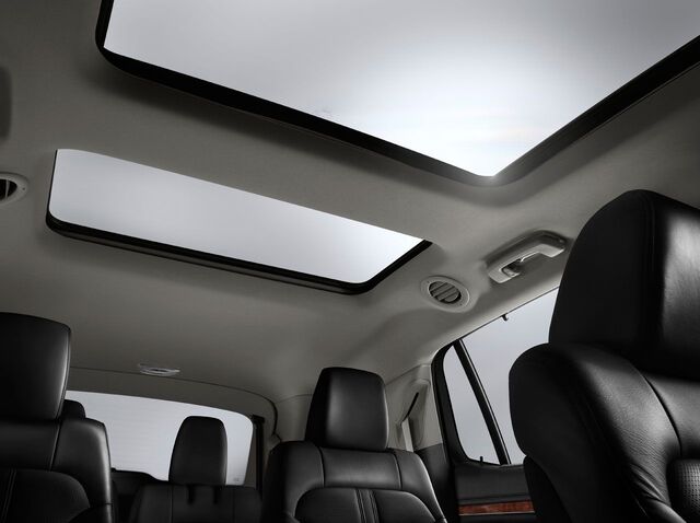 File:2010-lincoln-mkt0451280.jpg