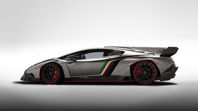 File:Gallery veneno05 1920x1080.jpg