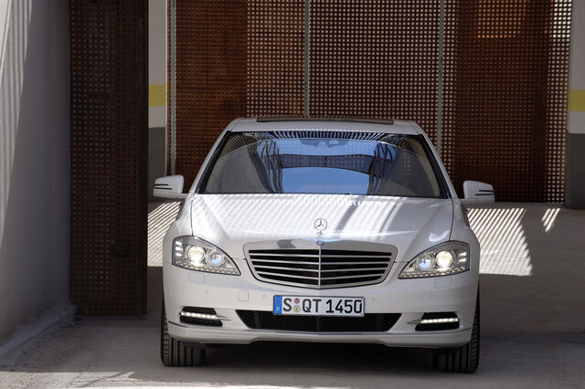 File:10-2010-m-b-s400.jpg