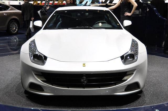 File:2012-Ferrari-FF-28.jpg