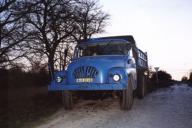 File:Tatra 138.jpg