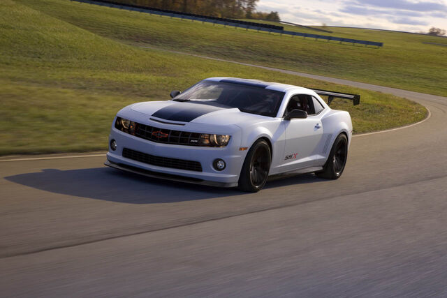 File:01-sema-2010-camaros-press.jpg