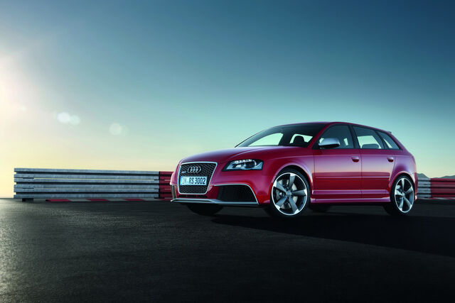 File:Audi-RS3-Sportback-20.jpg