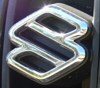 Suzuki badge