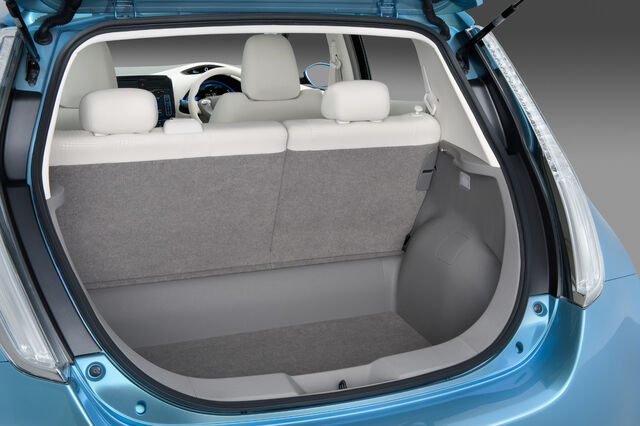 File:Nissan-leaf hi 020.jpg
