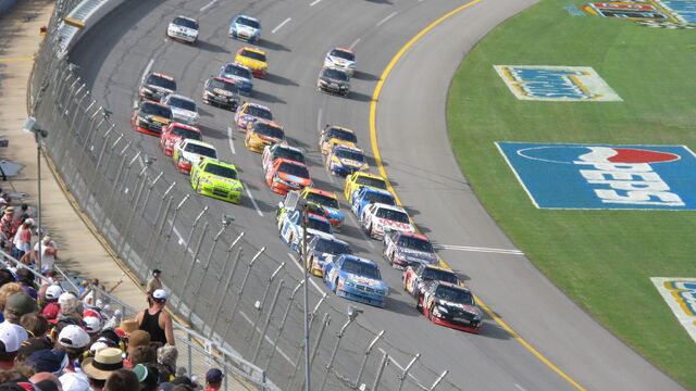 File:Through the tri-oval.jpg