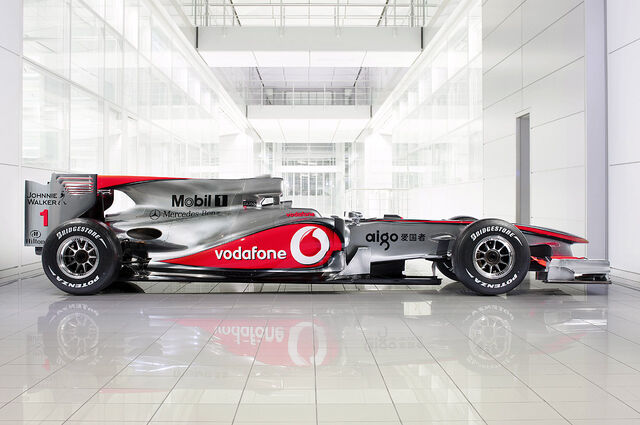 File:Vodafonemclarenmercedesmp4-25mtca4300dpi.jpg