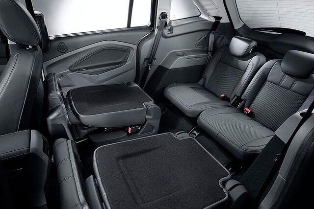 File:Fordgrandcmax---10.jpg