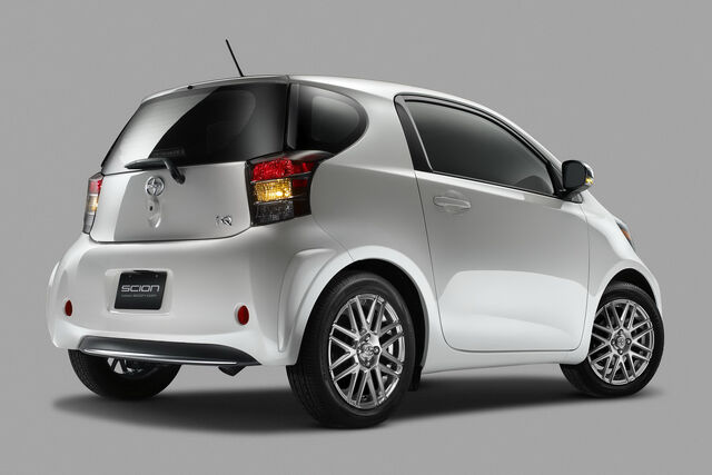 File:2011-Scion-iQ-05.jpg