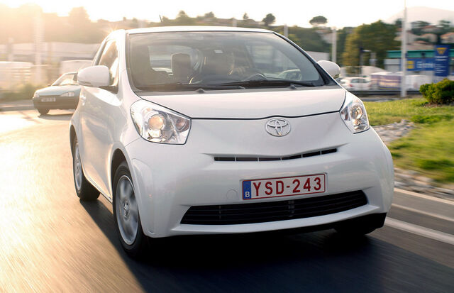 File:Toyota-iQ-European-4.jpg