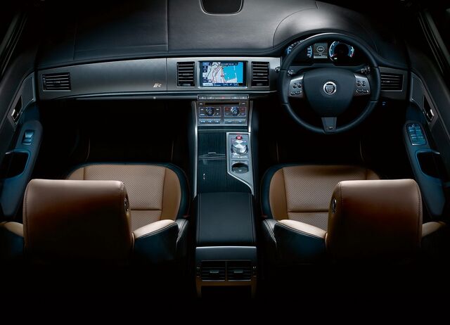 File:2010-Jaguar-XFR-20.jpg