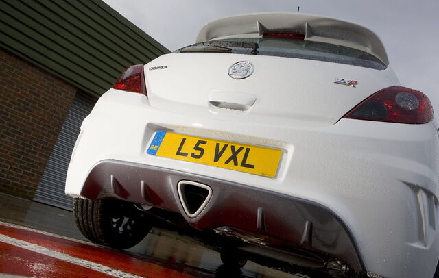 File:Vauxhall-VXR-Arctic-2.jpg
