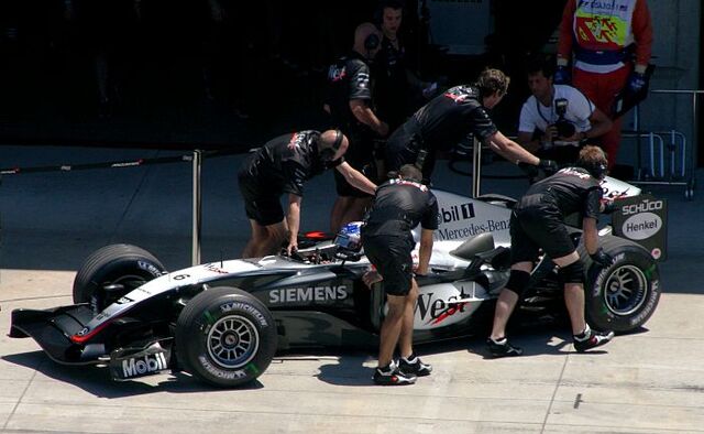 File:Mclaren racing usgp 2004.jpg