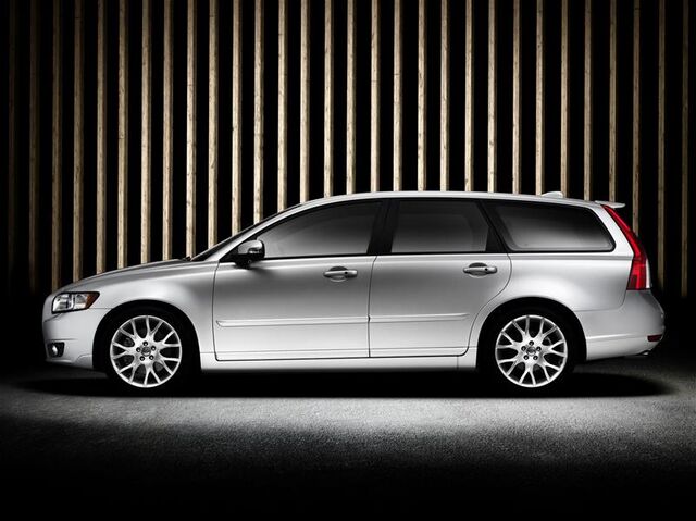 File:Volvo-V50 1.jpg