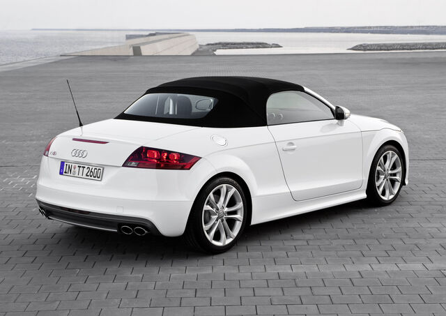 File:05-2011-audi-tt-press.jpg