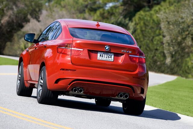 File:2010-BMW-X6M-14.jpg