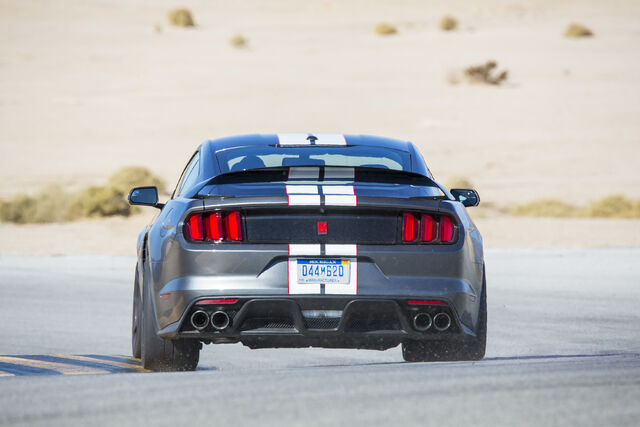 File:2016-Ford-Shelby-GT350R-Mustang-rear-end-in-motion-03.jpg