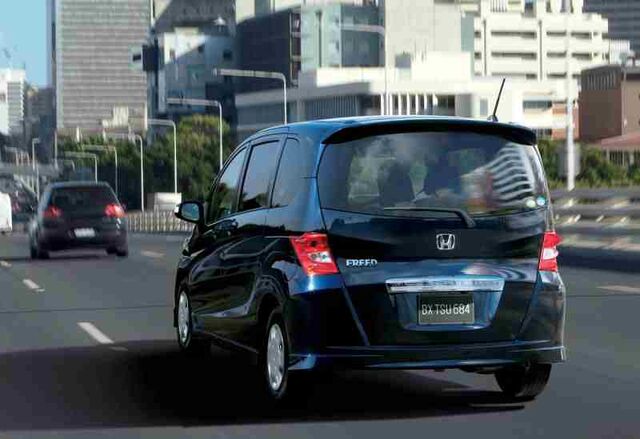 File:2008-honda-freed 6 .jpg