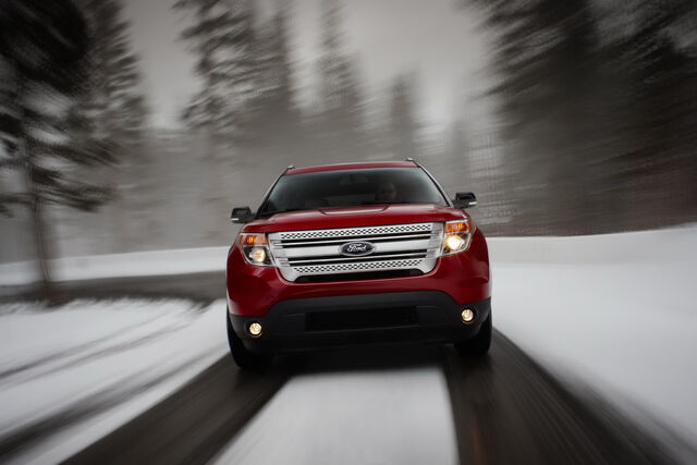 File:2011-Ford-Explorer-SUV-128.jpg