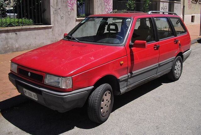 File:Innocenti Elba.jpg