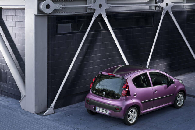 File:03-peugeot-107.jpg