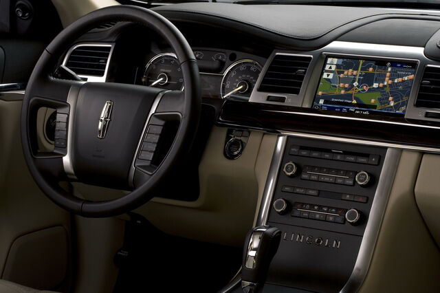 File:09LincolnMKS 26.jpg